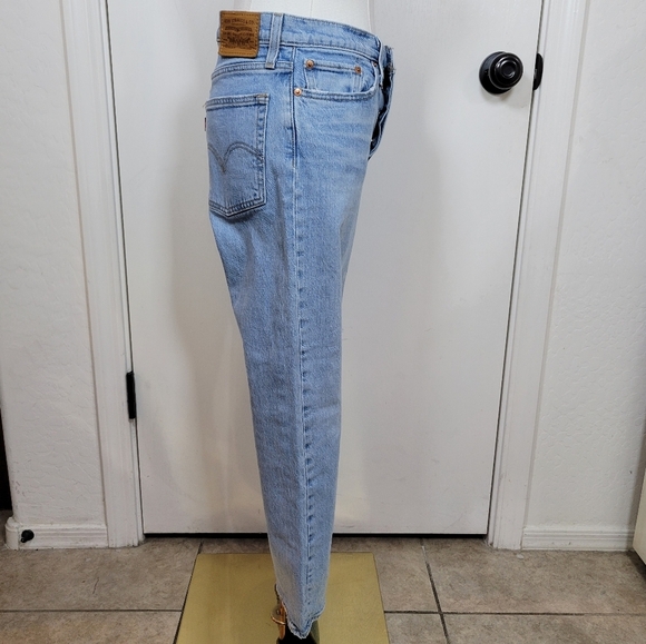 Levi’s Premium Wedgie Straight Jeans Size 27 Button Fly Medium Wash High Rise - Picture 4 of 9